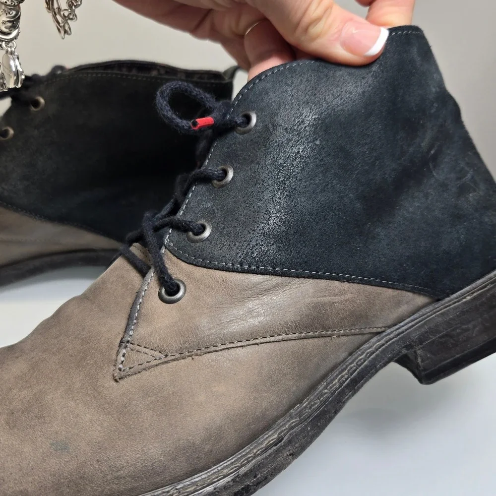 Think! Ankle Chukka Boot EU 42 US 9 Gray Black Leather Suede Lace Up Handcrafted